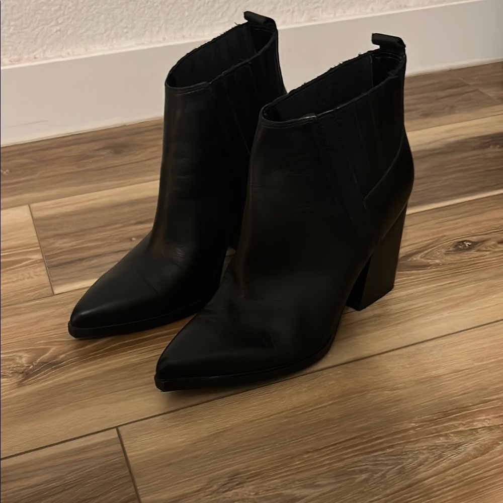 Elegant Black Ankle Boots